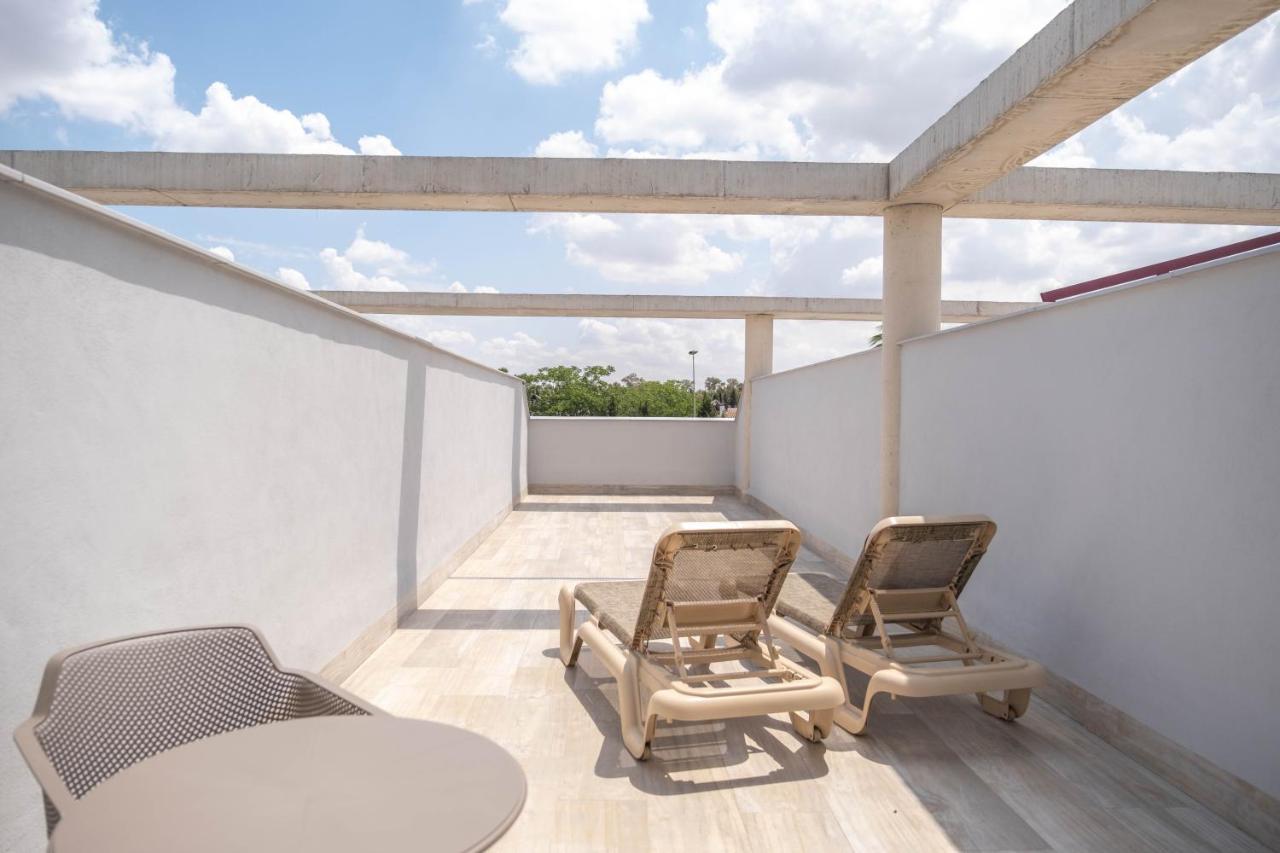 Aljarafe Suites By Qhotels Gelves Extérieur photo